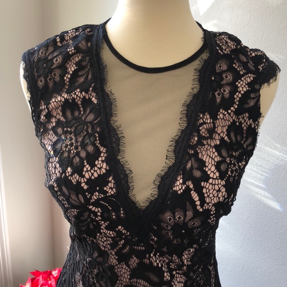 BETSY & ADAM Black Lace and Nude Formal Dress - Picture 2 of 8